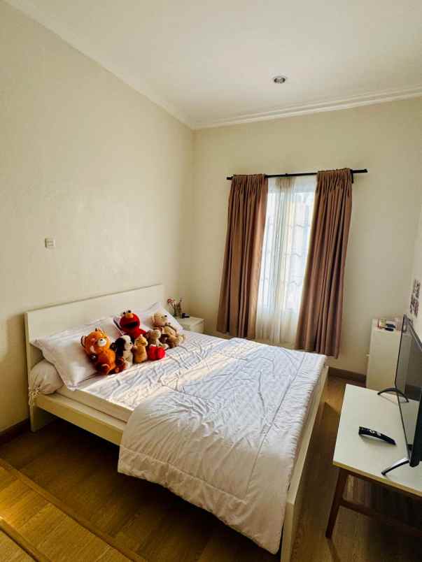 dijual rumah graha raya bintaro