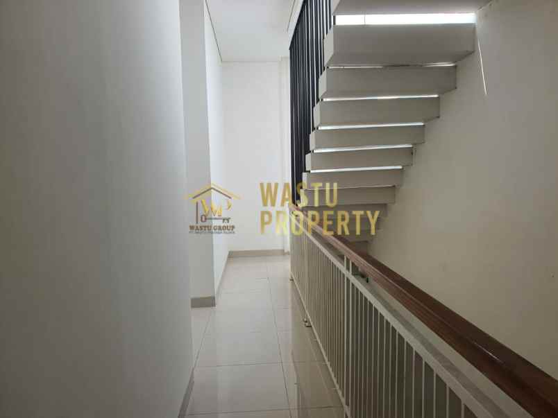 dijual rumah green poca residence