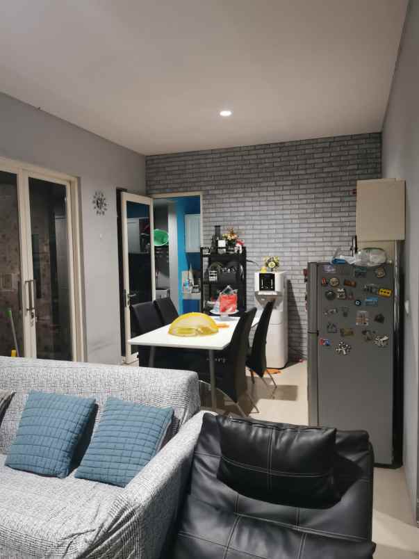 dijual rumah greenhill citraland