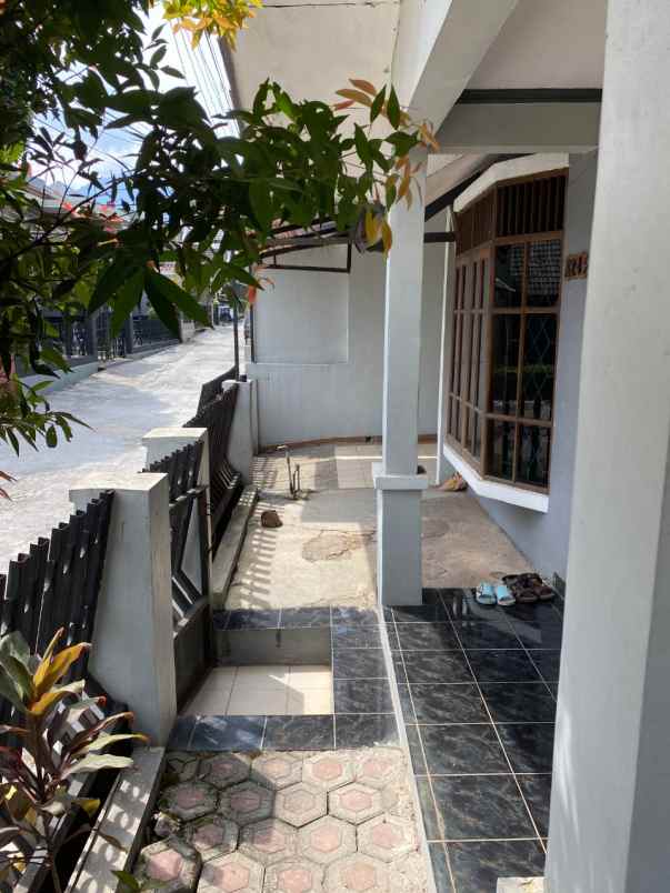 dijual rumah griya cinunuk indah