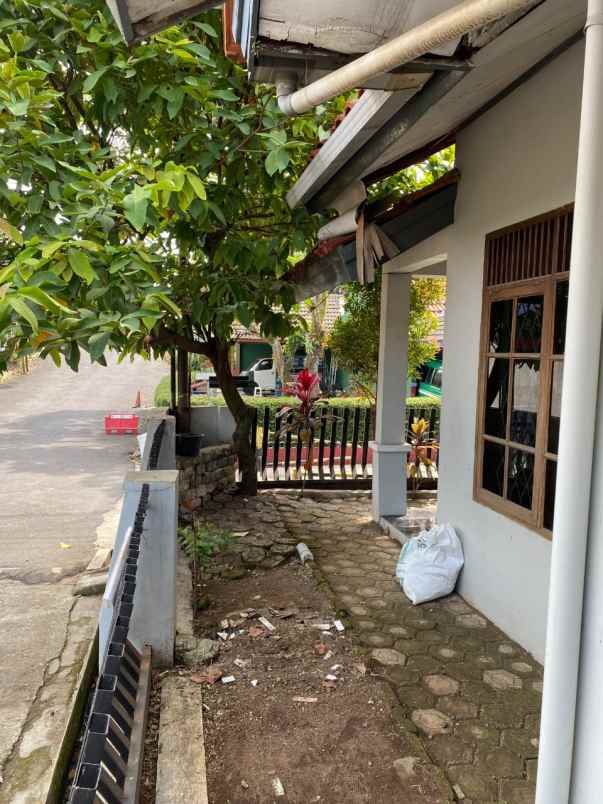 dijual rumah griya cinunuk indah