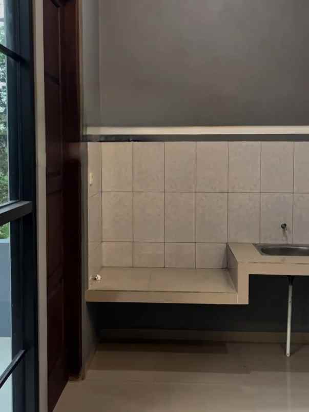 dijual rumah gunung pati