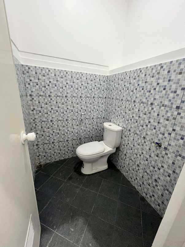 dijual rumah gunung pati