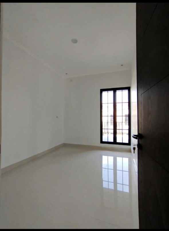 dijual rumah harapan indah