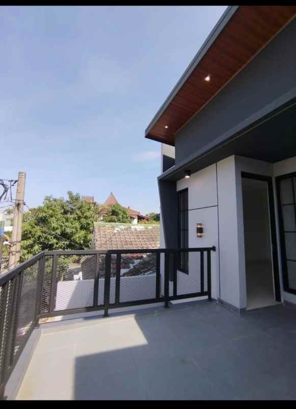 dijual rumah harapan indah