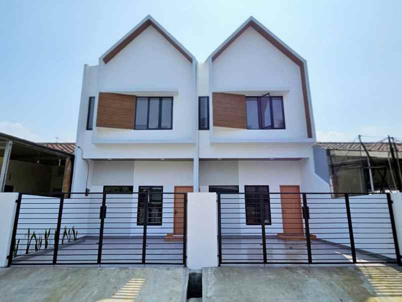 dijual rumah harapan indah