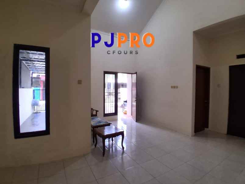 dijual rumah harapan indah cluster aralia