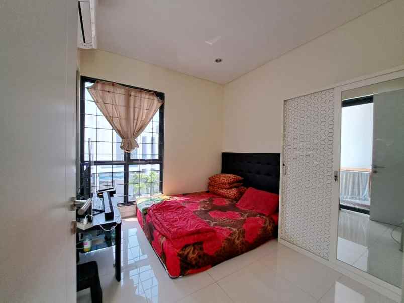 dijual rumah harapan indah cluster kana