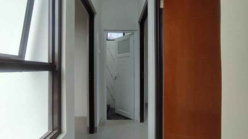dijual rumah jalan alternatif kota