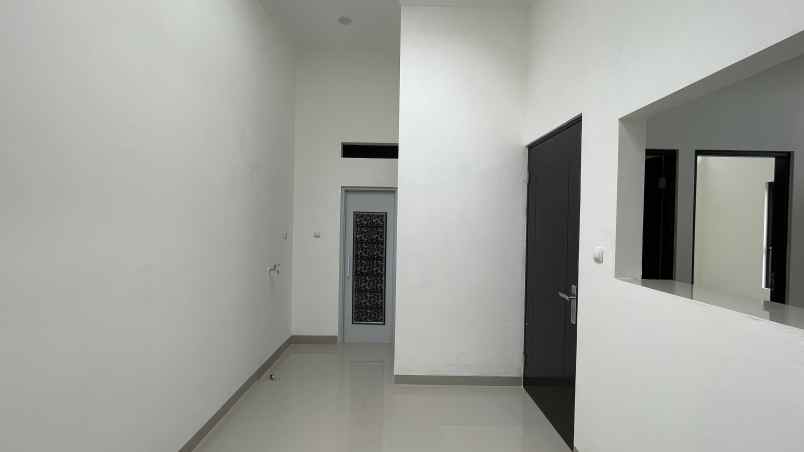 dijual rumah jalan alternatif kota