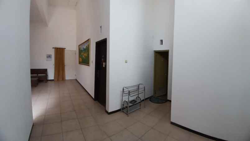 dijual rumah jalan bunga bunga suhat