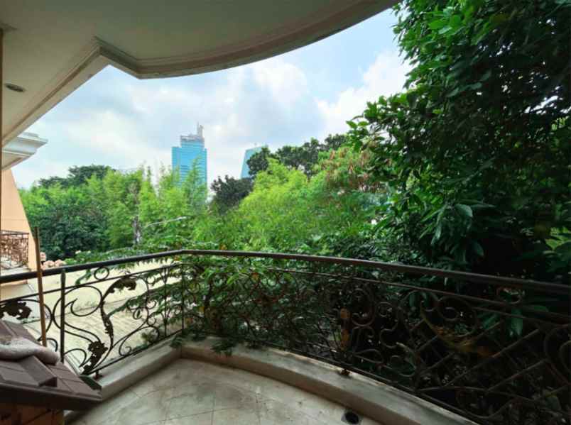 dijual rumah jalan denpasar