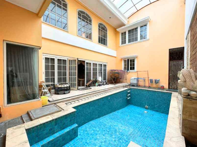 dijual rumah jalan denpasar