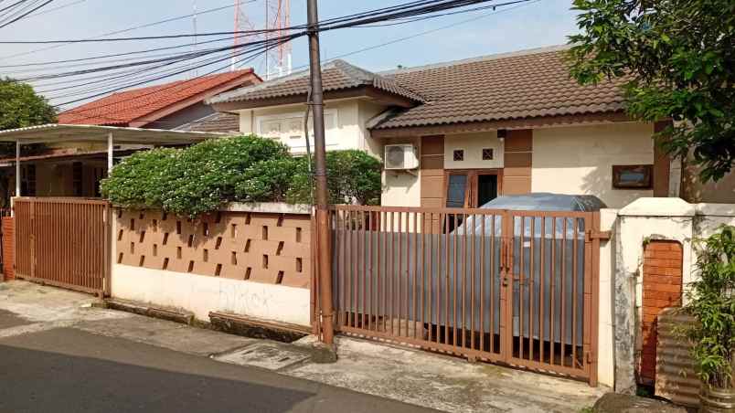 dijual rumah jalan haji saaba meruya