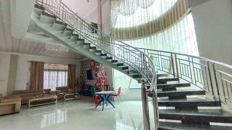 dijual rumah jalan palapa 2 kota