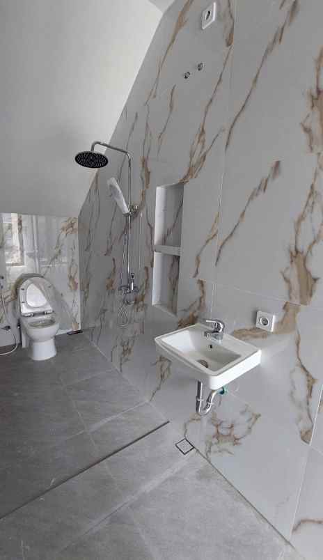 dijual rumah jalan panjang jiwo permai