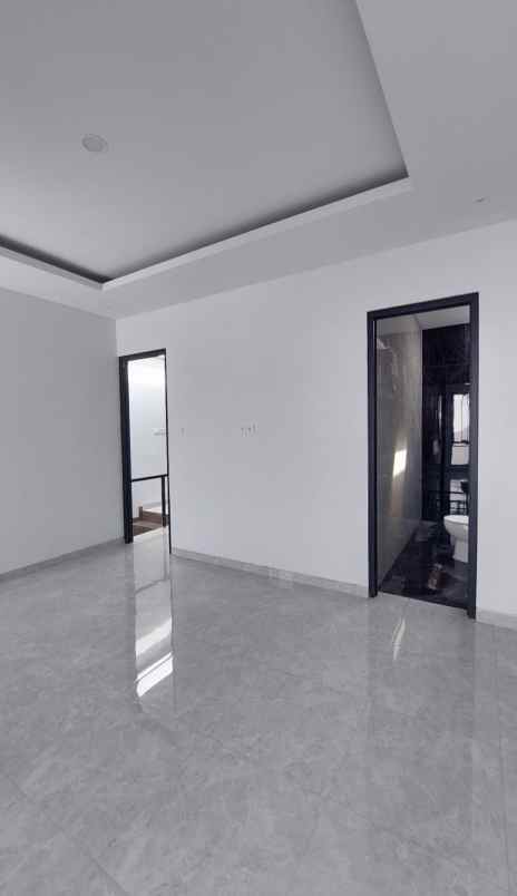 dijual rumah jalan panjang jiwo permai