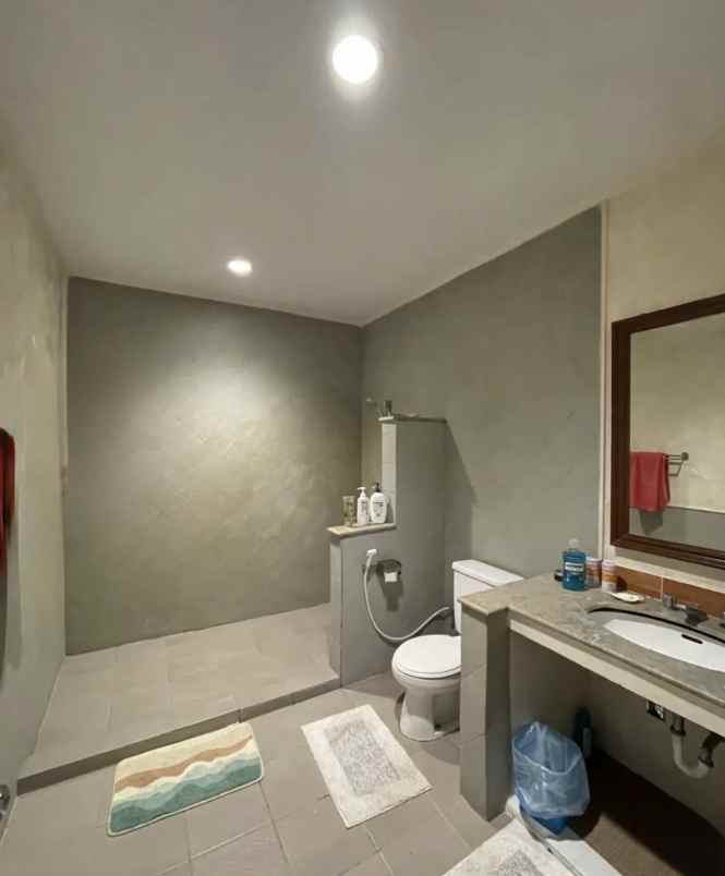 dijual rumah jalan rasamala