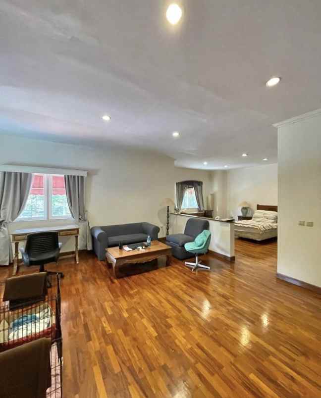 dijual rumah jalan rasamala
