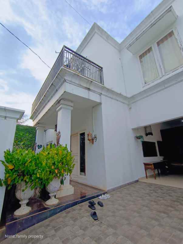 dijual rumah jalan raya cilandak