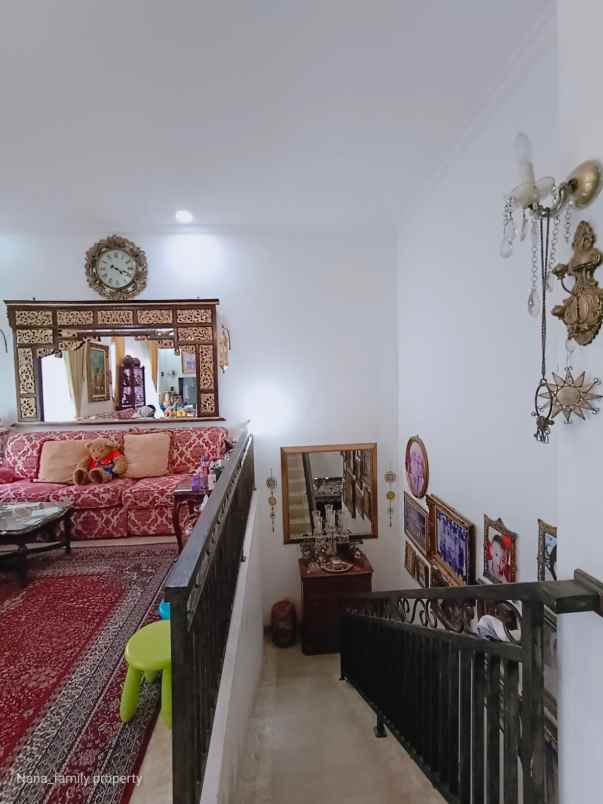 dijual rumah jalan raya cilandak