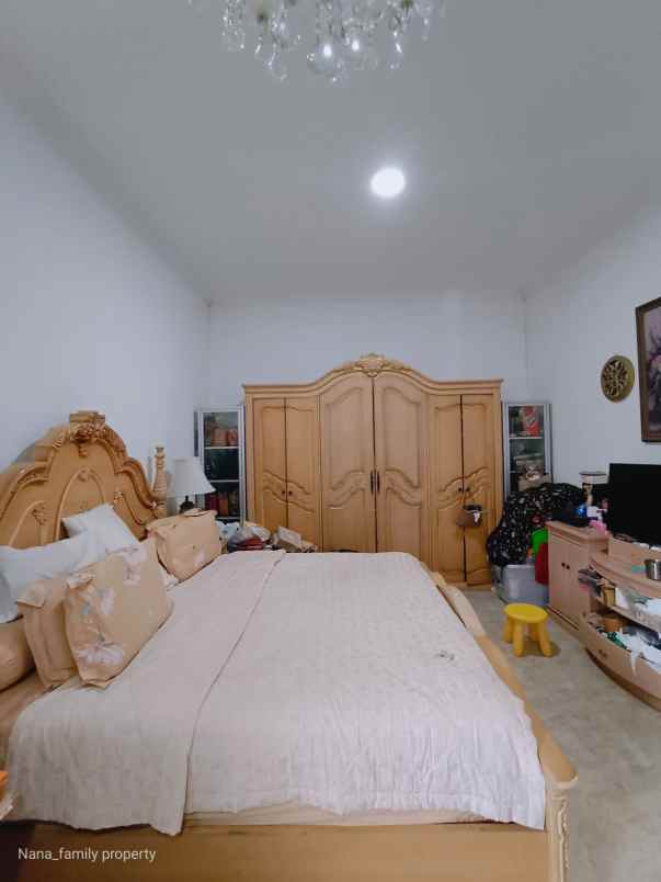 dijual rumah jalan raya cilandak