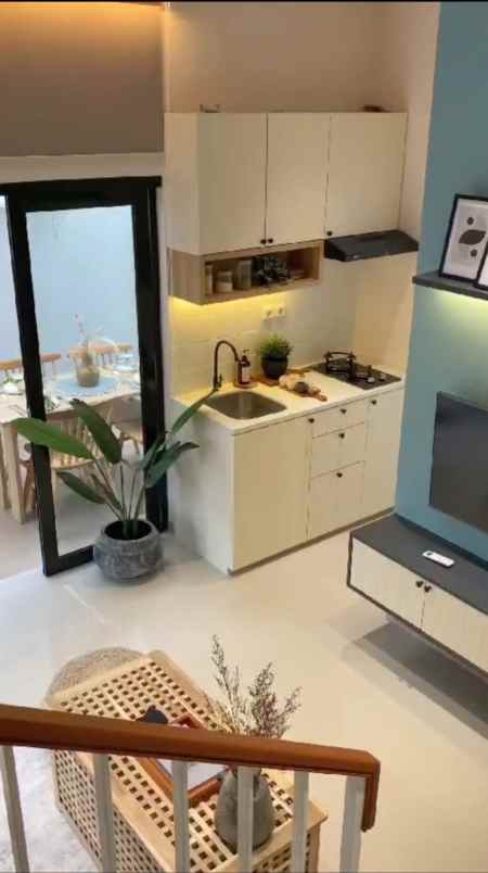dijual rumah jalan raya serpong bsd
