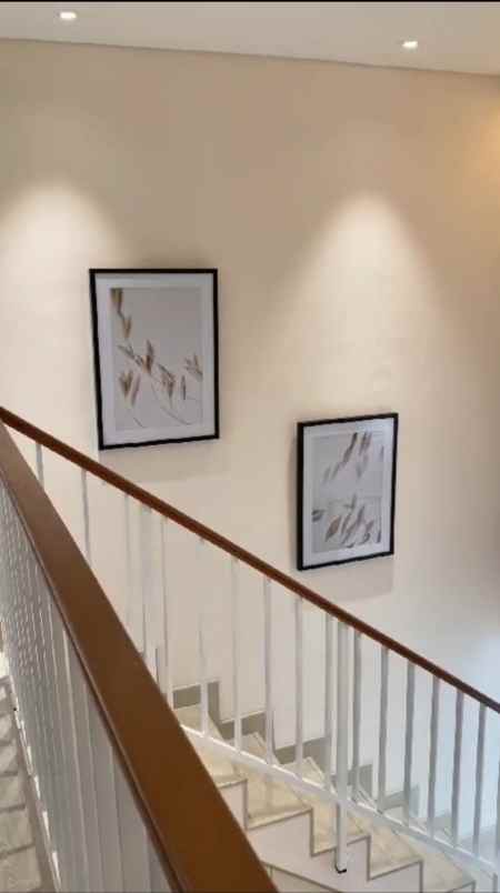 dijual rumah jalan raya serpong bsd