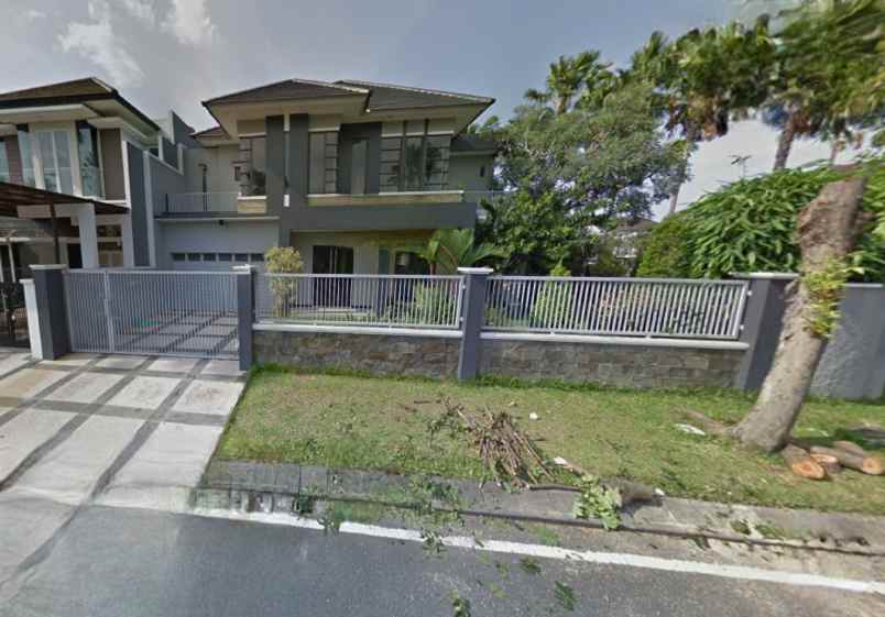dijual rumah jalan royal residence
