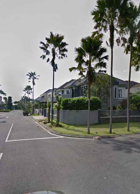 dijual rumah jalan royal residence