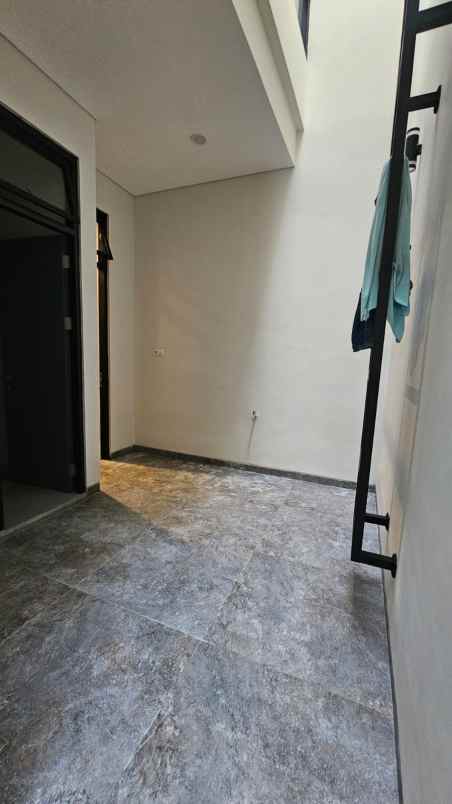 dijual rumah jalan sutorejo kec mulyorejo