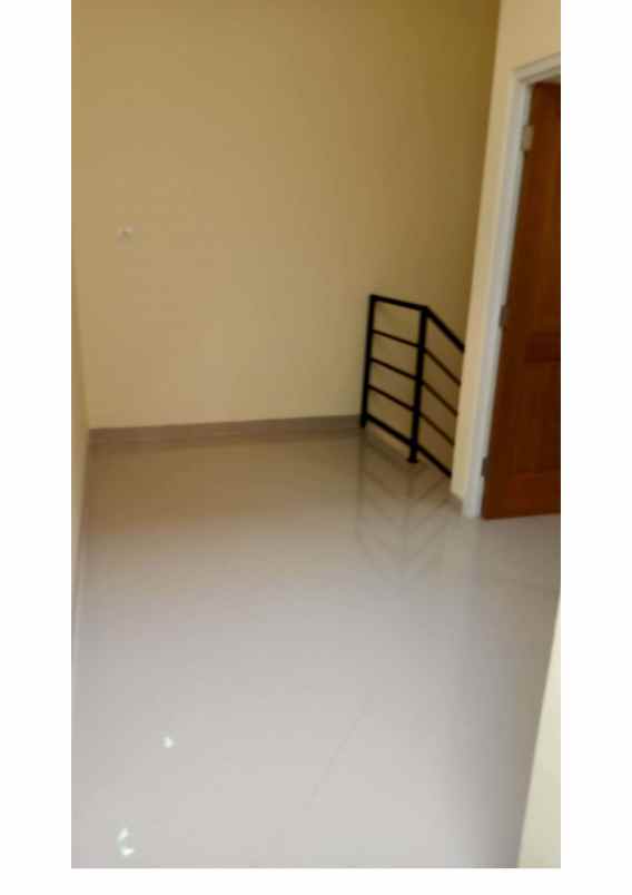dijual rumah jalan utan kayu