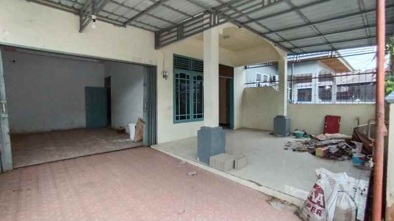 dijual rumah jalan y m sabran tanjung