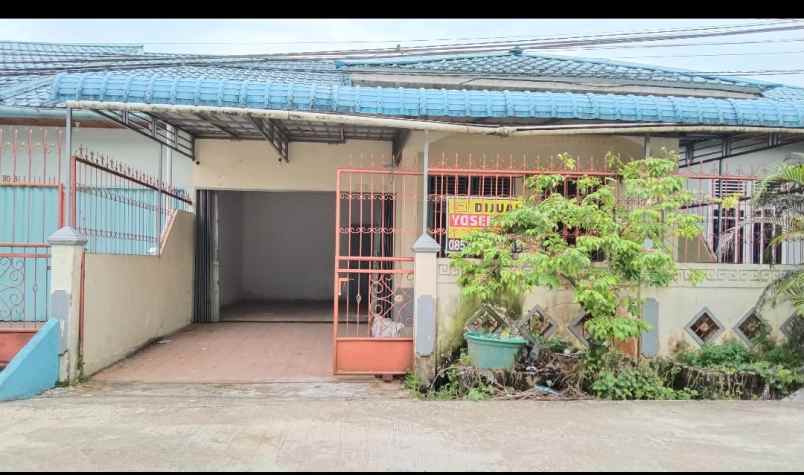 dijual rumah jalan y m sabran tanjung