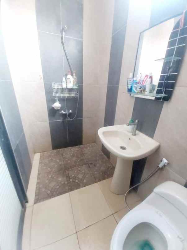 dijual rumah jati jajar tapos depok