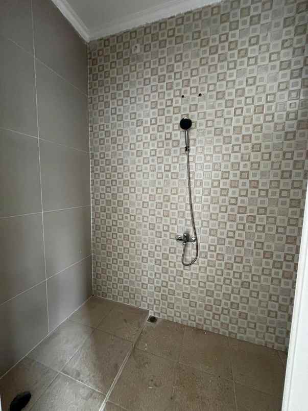 dijual rumah jatiwaringin pondok gede