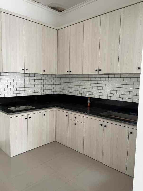 dijual rumah jatiwaringin pondok gede