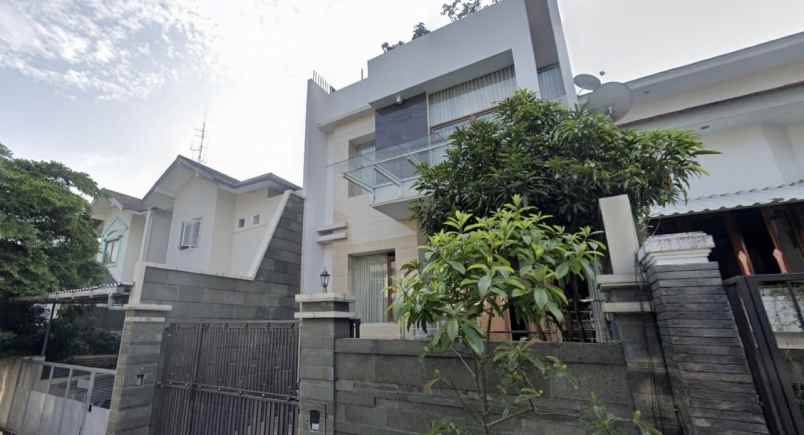 dijual rumah ji setraduta cemara