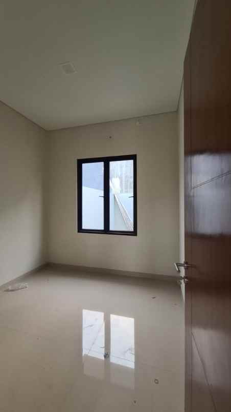 dijual rumah jjk193