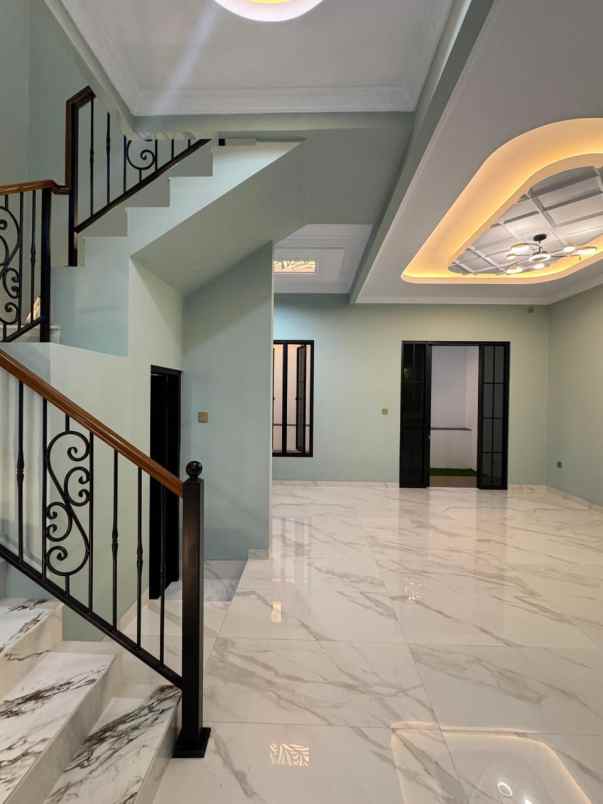 dijual rumah jl abadi