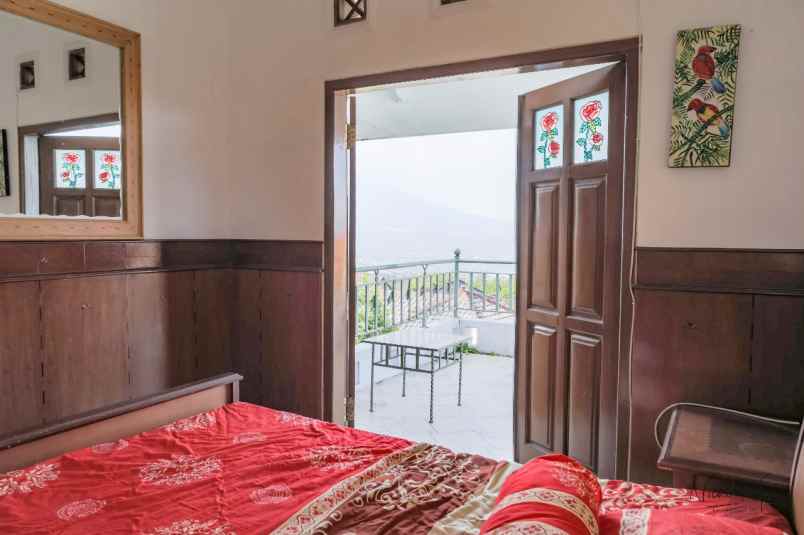 dijual rumah jl abdul gani atas