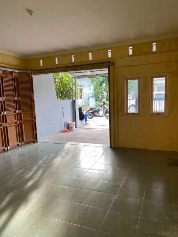 dijual rumah jl air hitam