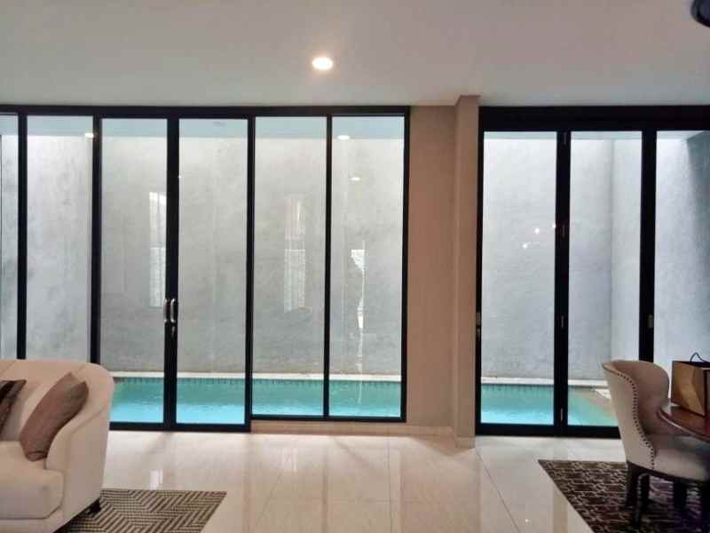 dijual rumah jl ampera