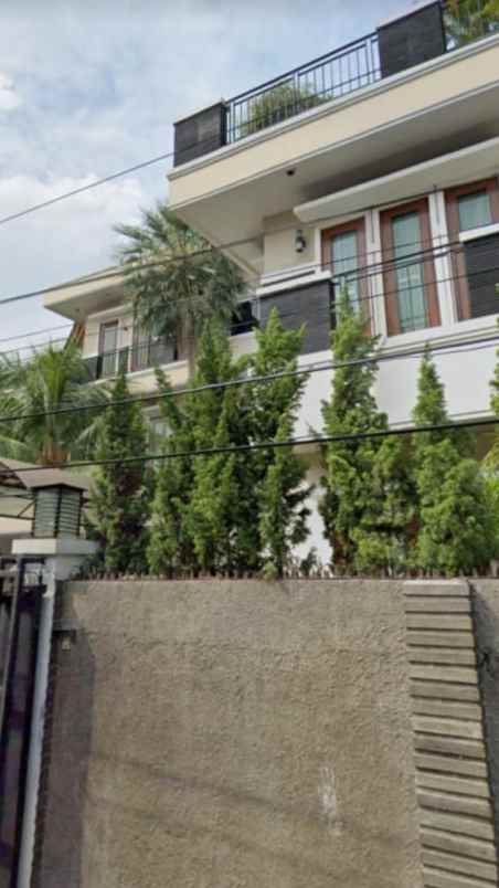 dijual rumah jl angsana raya