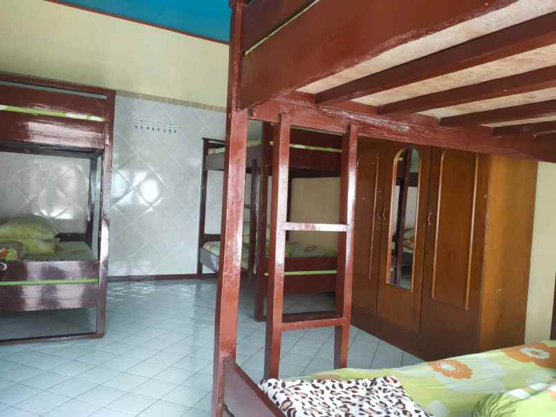 dijual rumah jl bukit berbunga