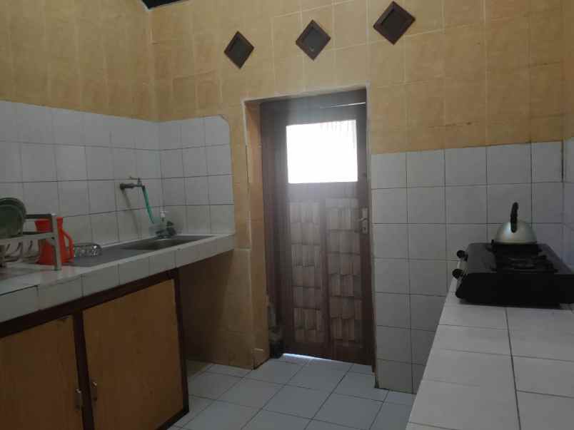 dijual rumah jl bukit berbunga