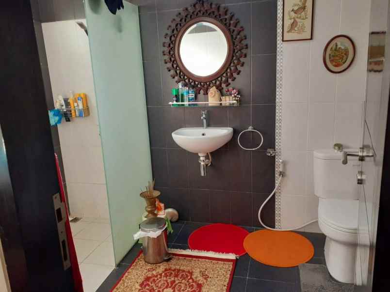 dijual rumah jl bukit indah gegerkalong