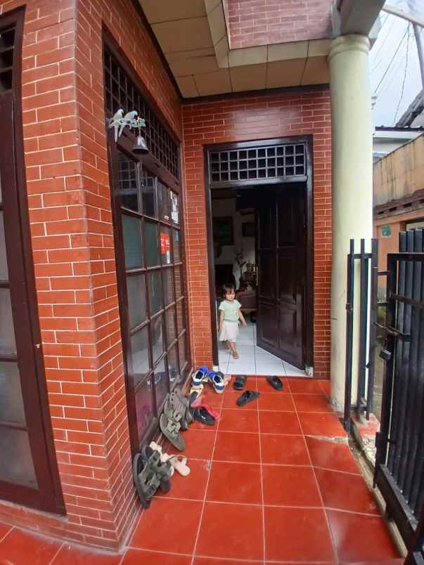 dijual rumah jl dago barat belakang
