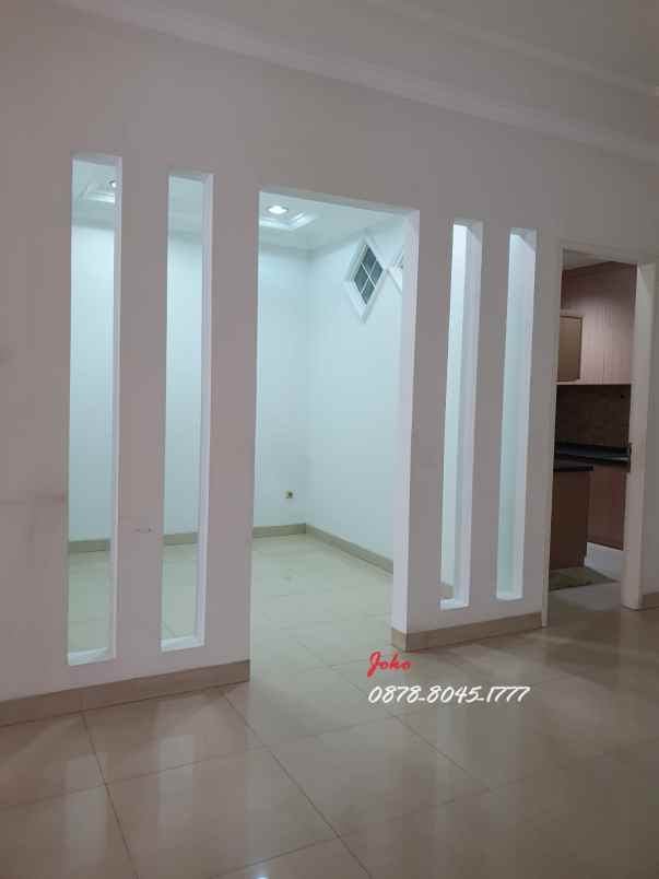 dijual rumah jl gading nias