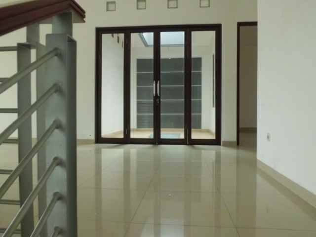 dijual rumah jl gaharu